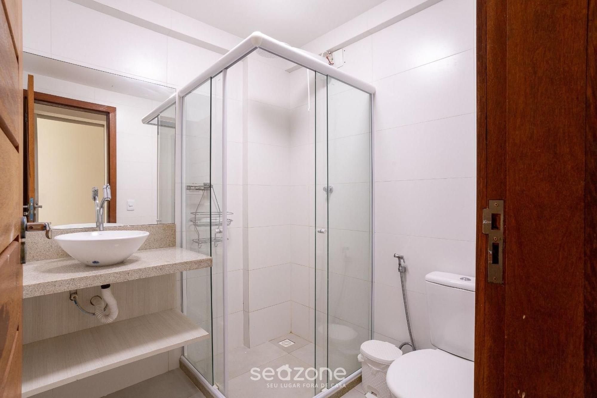 Cpr - A 200m Da Com Piscina Apartamento