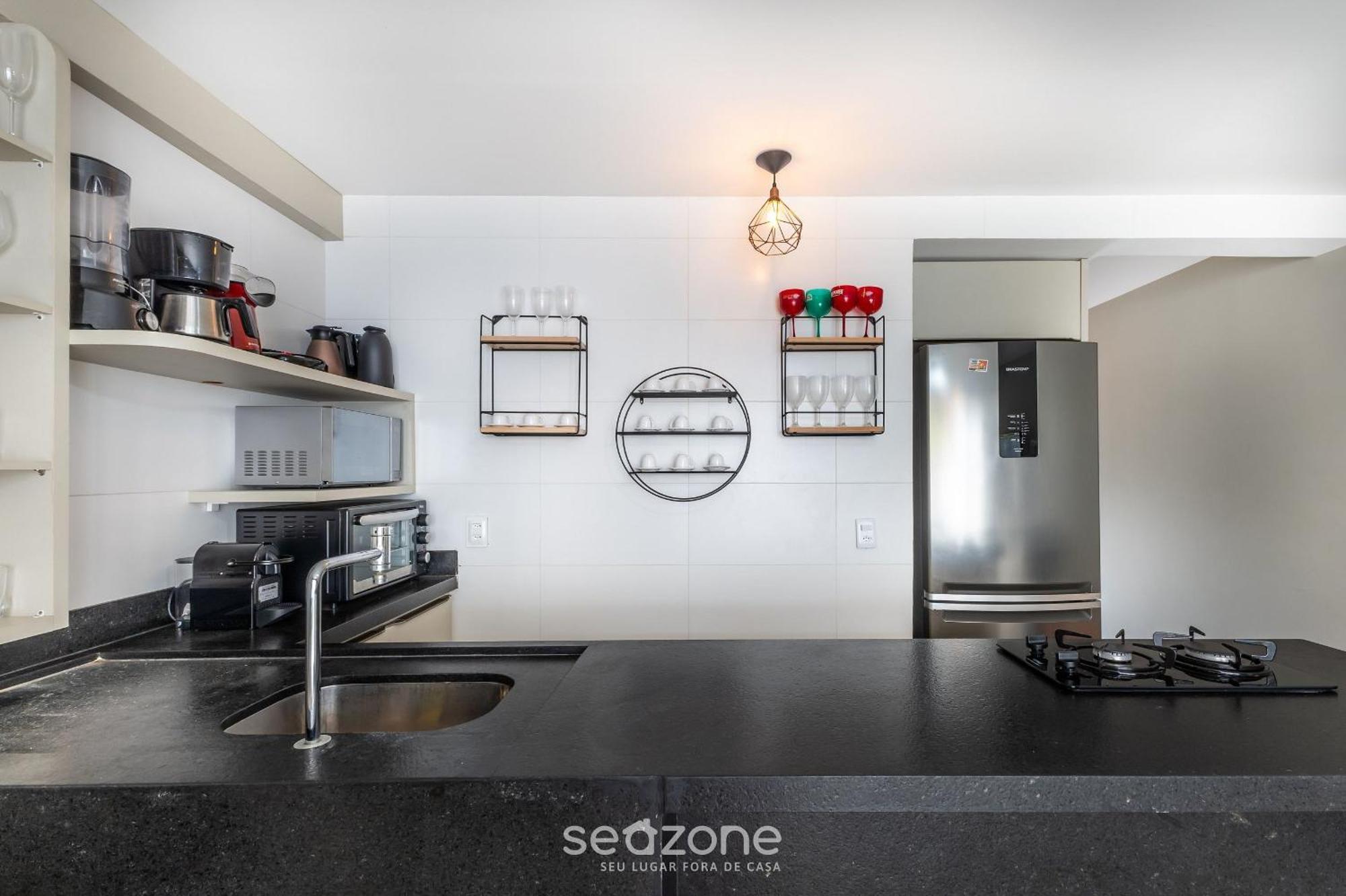 Cpr - A 200m Da Com Piscina Apartamento *